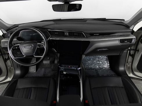 Used 2021 Audi e-tron Premium w/ Convenience Plus Package image 32