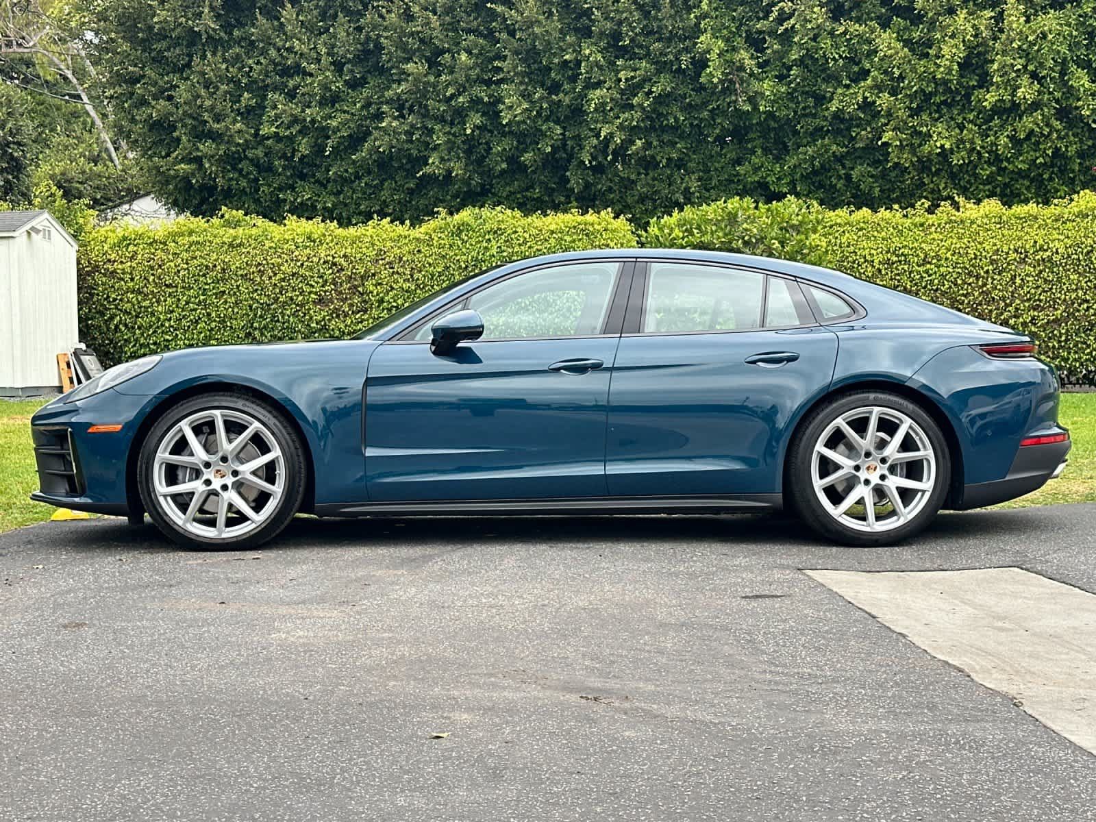Certified 2026 Porsche Panamera 4 AWD/4WD image 2