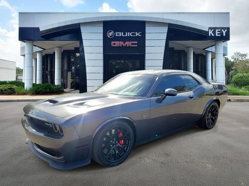 Used 2015 Dodge Challenger SRT Hellcat RWD image 2
