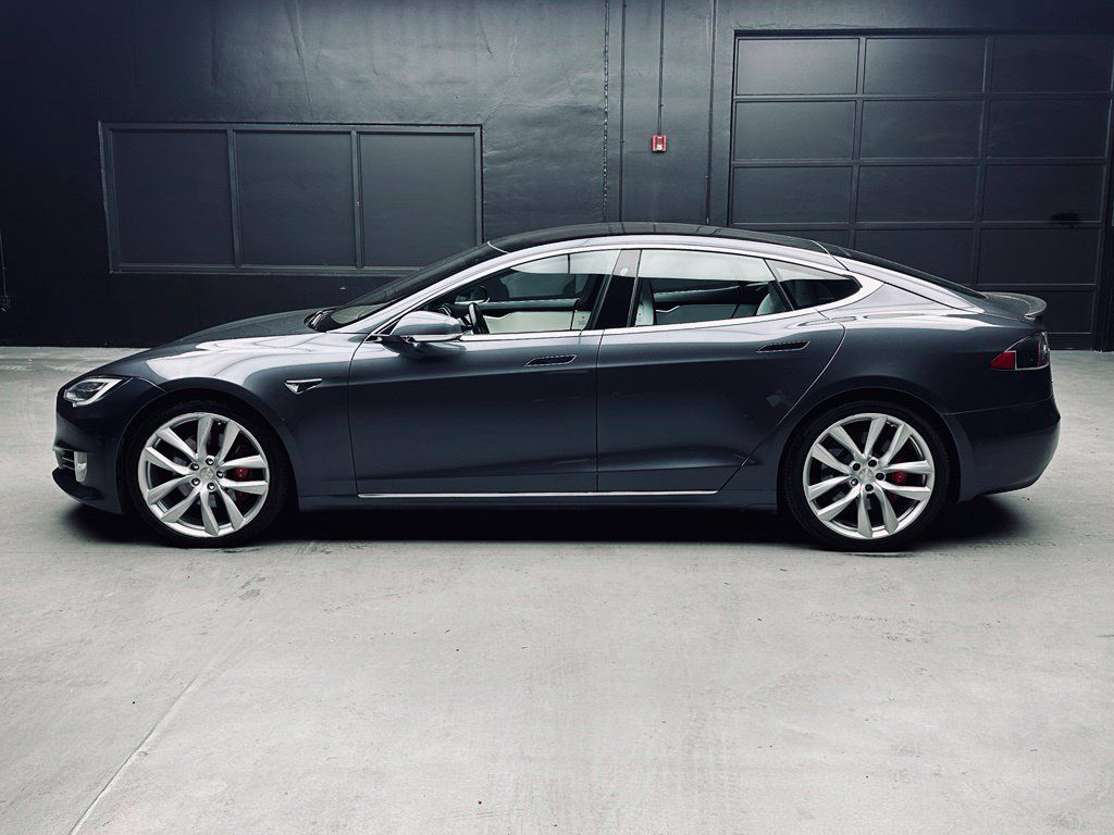 Used 2017 Tesla Model S P100D AWD/4WD image 4