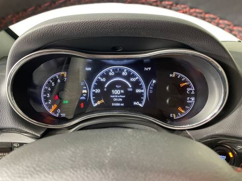 Used 2019 Jeep Grand Cherokee Trailhawk w/ Trailhawk Luxury Group AWD/4WD image 5