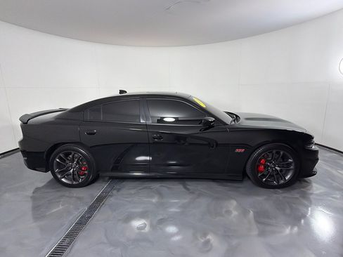 Used 2022 Dodge Charger Scat Pack w/ Harman/Kardon Audio Group RWD image 4
