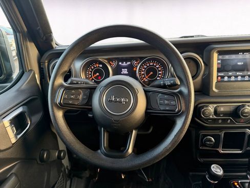 Used 2022 Jeep Gladiator Sport w/ Trailer Tow Package image 12