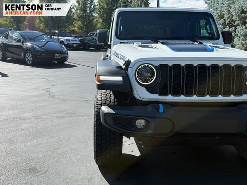 Used 2024 Jeep Wrangler Unlimited Rubicon 4xe image 13