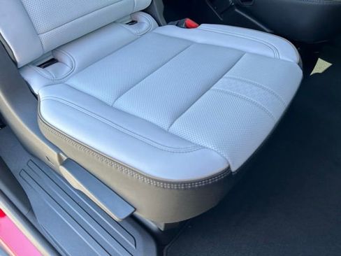 New 2025 Chevrolet Traverse High Country image 47