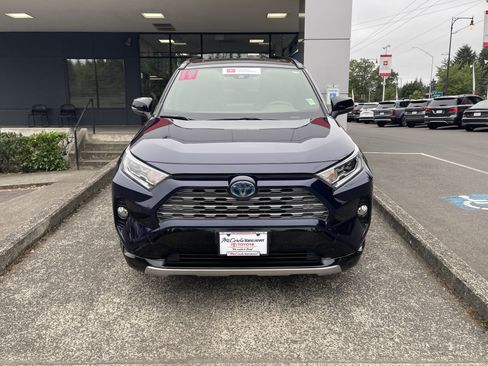 Certified 2019 Toyota RAV4 XSE AWD/4WD image 2
