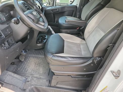 Used 2023 RAM ProMaster 2500 FWD image 12