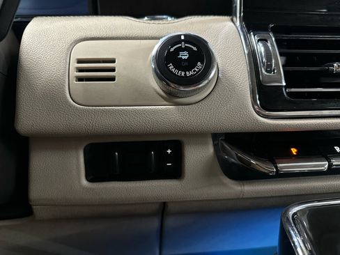 Used 2021 Lincoln Navigator L Reserve w/ Luxury Package image 30