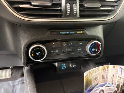 Certified 2022 Ford Escape SE image 20