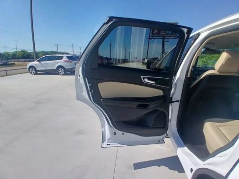 Used 2020 Ford Edge SEL AWD/4WD image 15