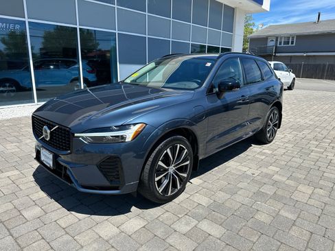 Used 2023 Volvo XC60 T8 Plus w/ Climate Package AWD/4WD image 2