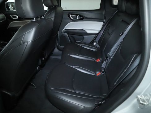 Used 2025 Jeep Compass Limited AWD/4WD image 14