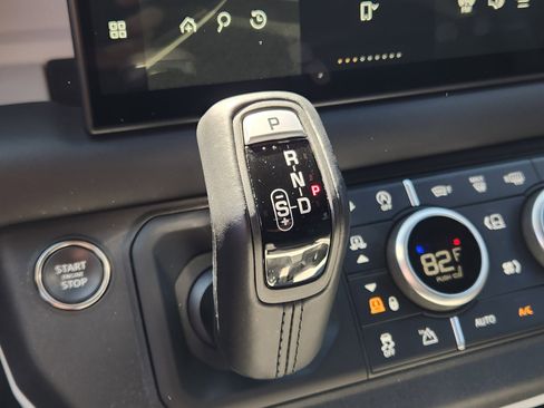 Used 2025 Land Rover Defender 130 S image 24