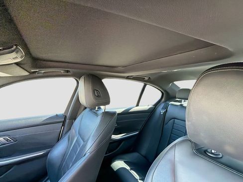 Used 2019 BMW 330i 330i w/ M Sport Package image 27