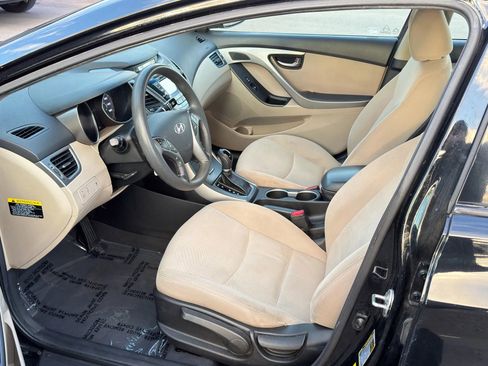 Used 2014 Hyundai Elantra SE w/ Option Group 02 image 11
