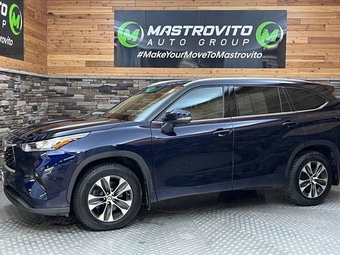 Used 2020 Toyota Highlander XLE AWD/4WD image 15