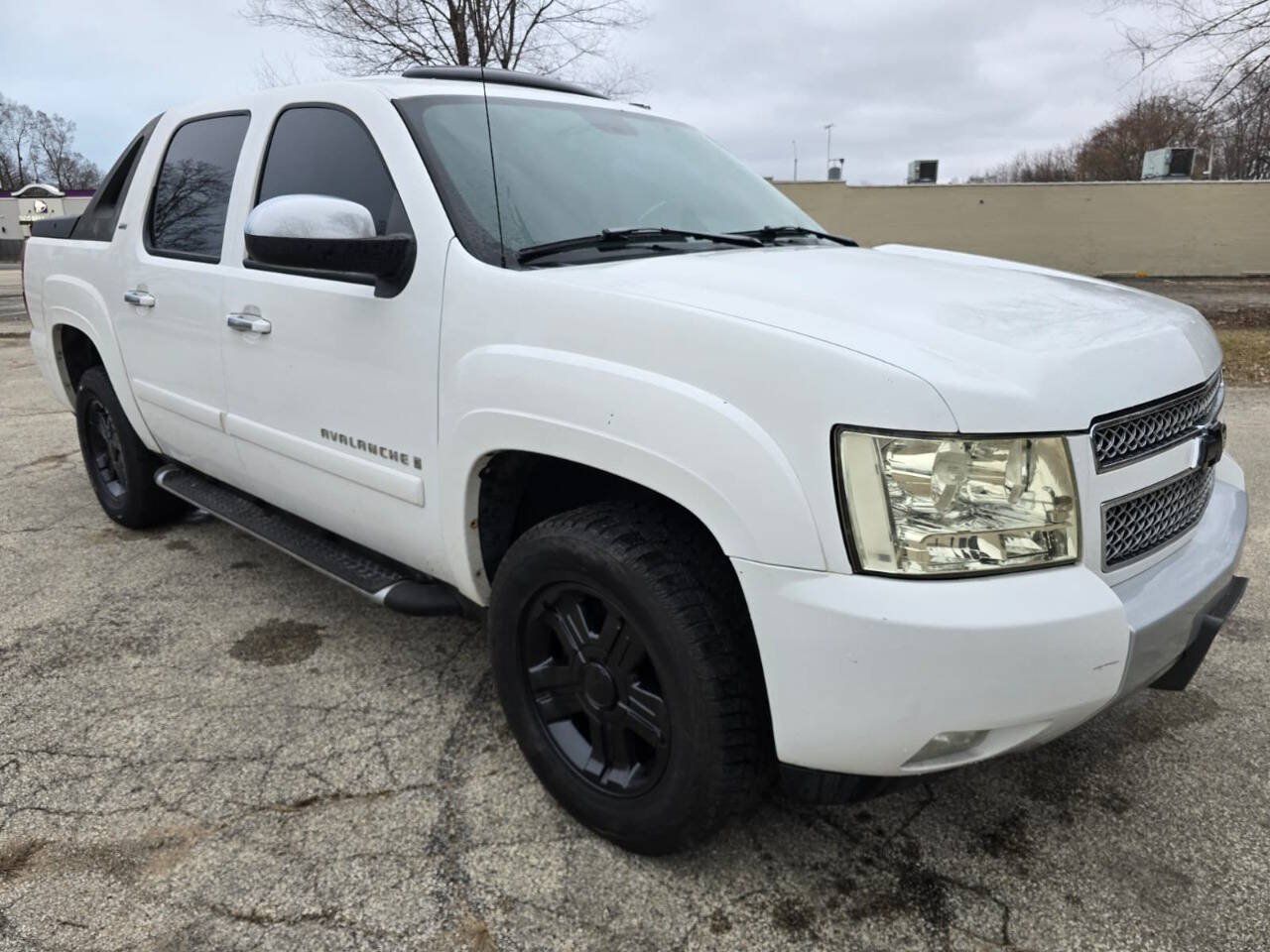 Used 2007 Chevrolet Avalanche LT w/ LT Preferred Equipment Group RWD image 3