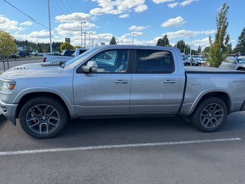 Used 2020 RAM 1500 Laramie AWD/4WD image 3