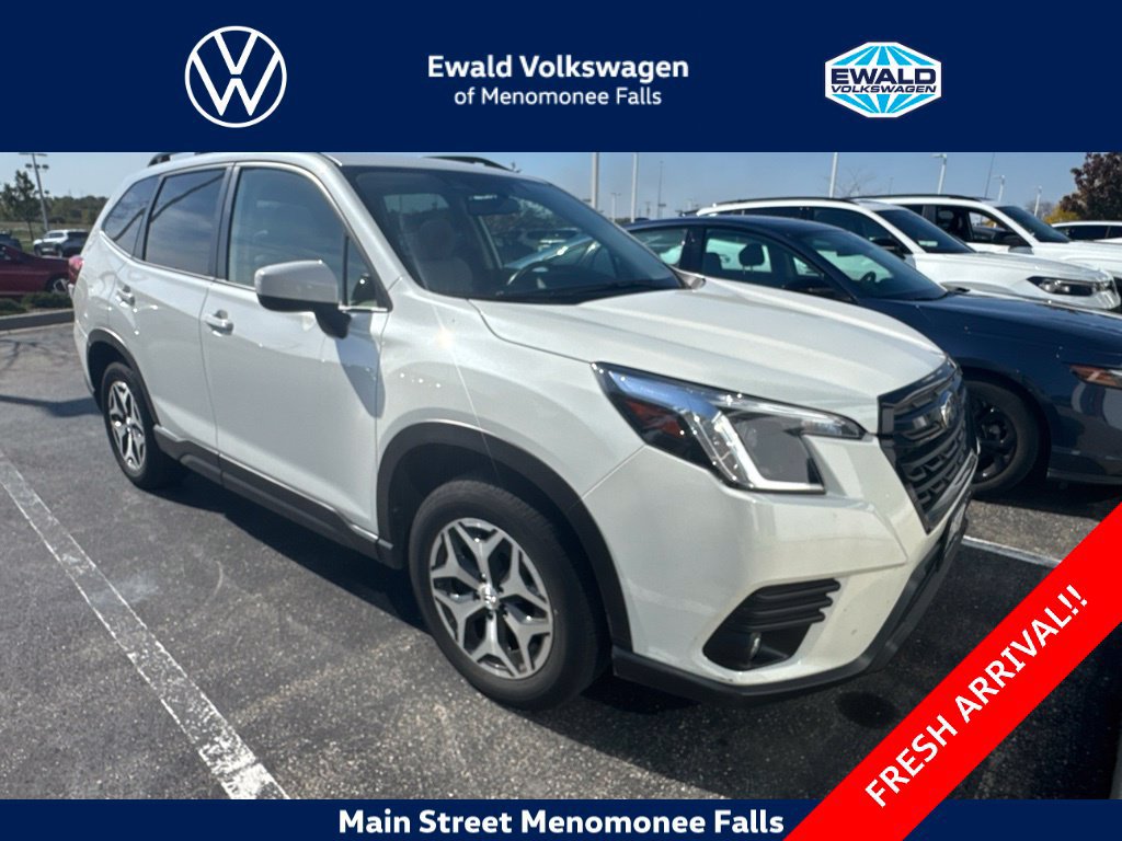 Used 2024 Subaru Forester Premium AWD/4WD image 1