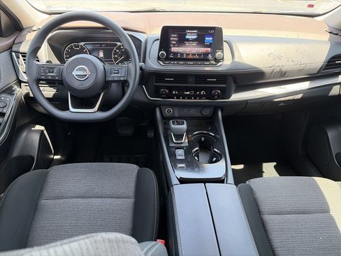 Certified 2023 Nissan Rogue SV FWD image 27