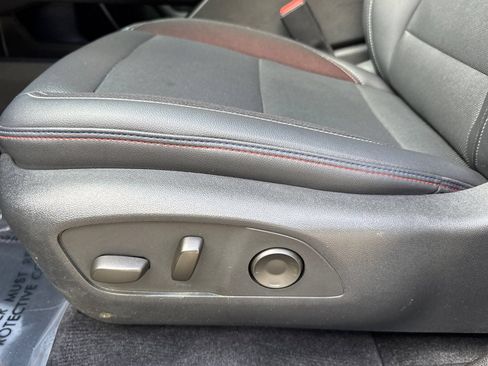 Used 2024 Chevrolet Equinox EV RS FWD image 14