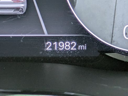 Certified 2022 Genesis GV70 2.5T w/ Advanced Package AWD/4WD image 30