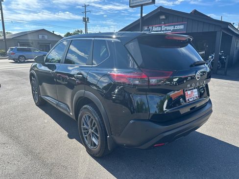 Used 2021 Nissan Rogue S FWD image 5