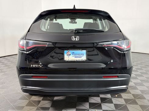 Used 2023 Honda HR-V LX image 7