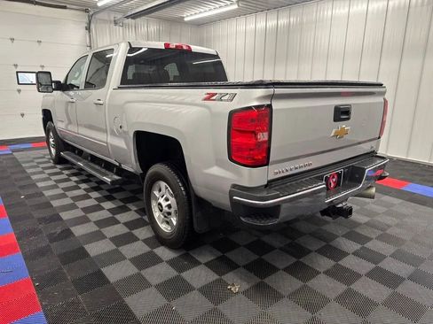Used 2019 Chevrolet Silverado 2500 LT w/ LT Convenience Package AWD/4WD image 6
