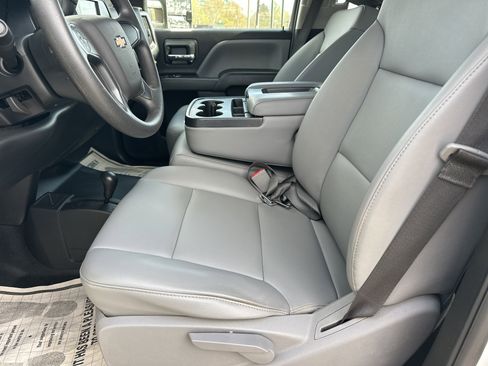Used 2019 Chevrolet Silverado 3500 W/T w/ WT Convenience Package image 9