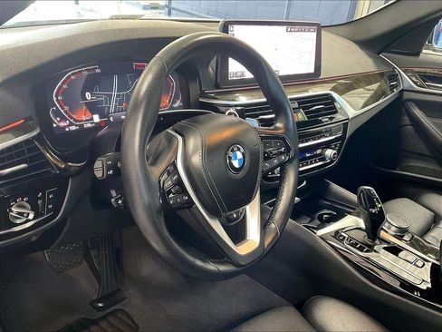 Used 2023 BMW 530i xDrive w/ Convenience Package AWD/4WD image 8
