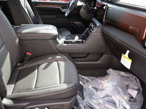 New 2026 GMC Sierra 2500 Denali w/ Denali Reserve Package image 10