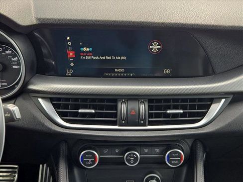 Used 2018 Alfa Romeo Stelvio Sport w/ Quick Order Package 22J Sport image 13