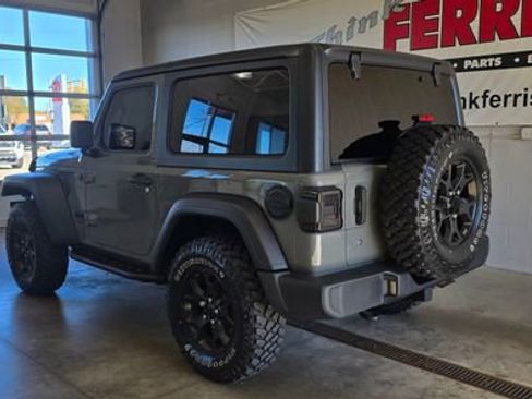 Used 2021 Jeep Wrangler Sport image 3