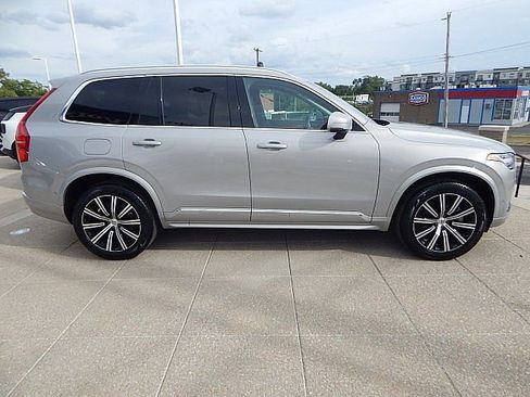 Certified 2025 Volvo XC90 B6 Plus image 7