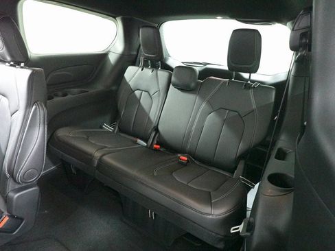 New 2026 Chrysler Pacifica Select w/ S Appearance Package FWD image 27