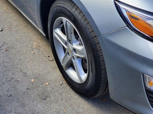 Used 2024 Chevrolet Malibu LT image 4