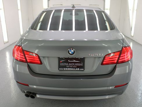 Used 2011 BMW 528i Sedan image 8