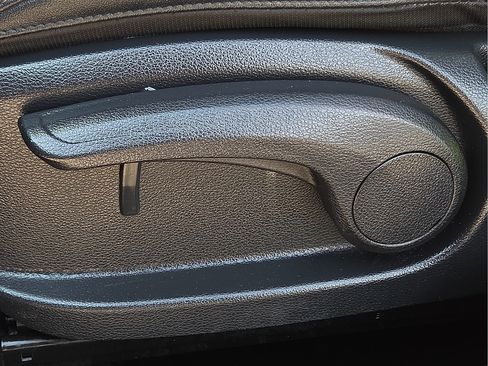 Used 2021 Kia Seltos S FWD image 15
