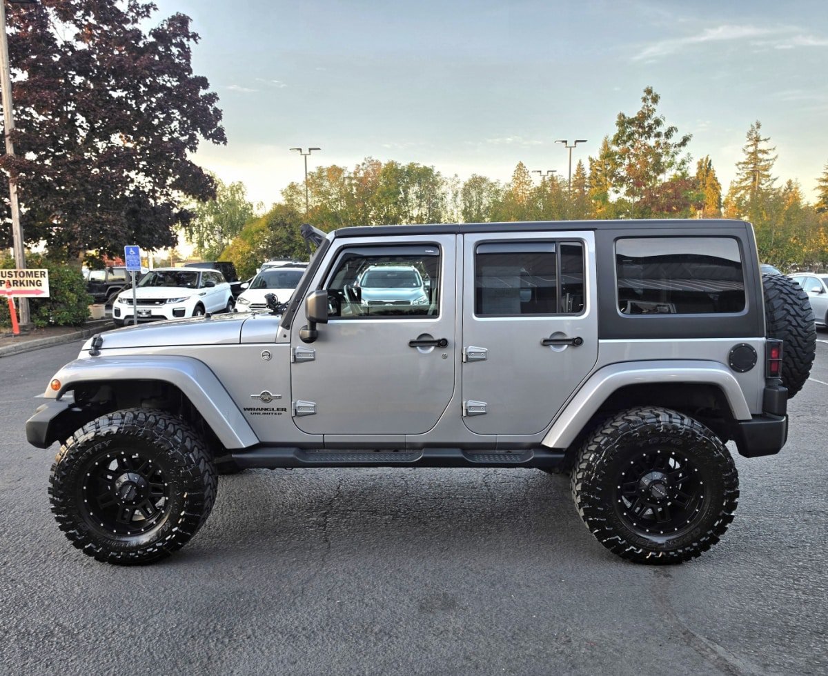 Used 2014 Jeep Wrangler Unlimited Sport AWD/4WD image 5