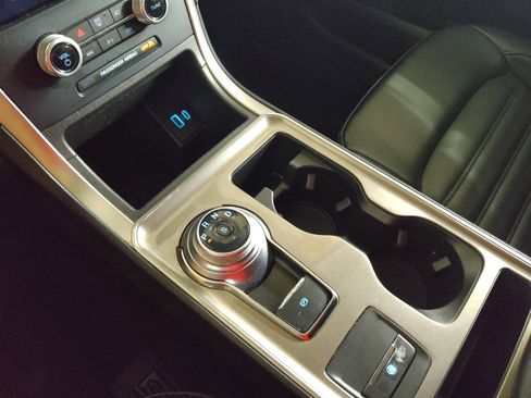 Used 2023 Ford Edge SEL image 26