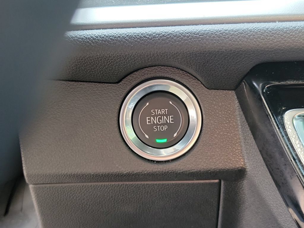 Used 2026 Chevrolet Traverse LT FWD image 35
