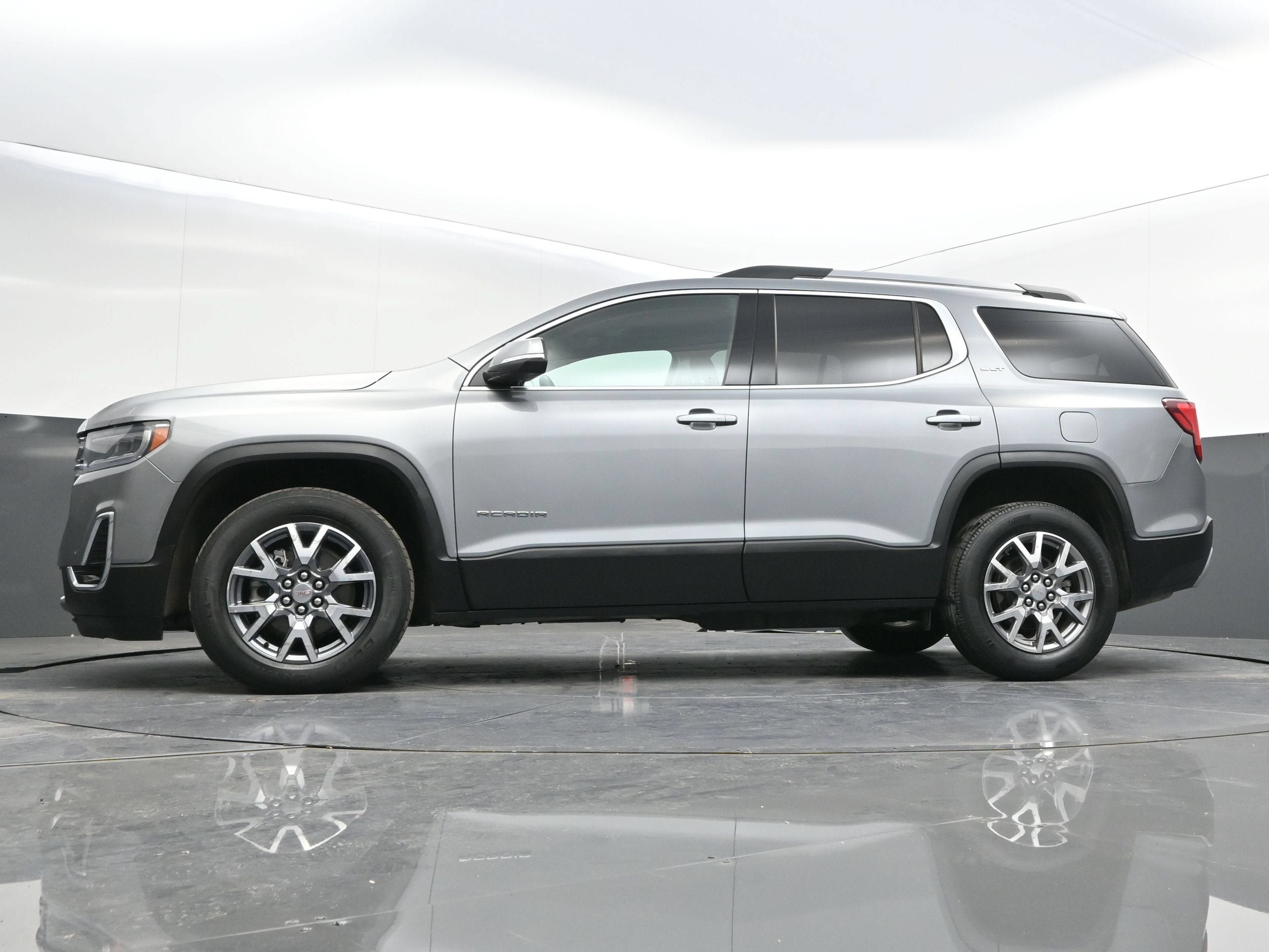 Certified 2023 GMC Acadia SLT w/ Technology Package AWD/4WD image 45