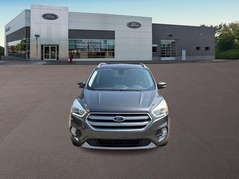 Used 2017 Ford Escape Titanium FWD image 3