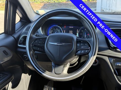 Used 2020 Chrysler Pacifica Limited w/ Advanced Safetytec Group image 18