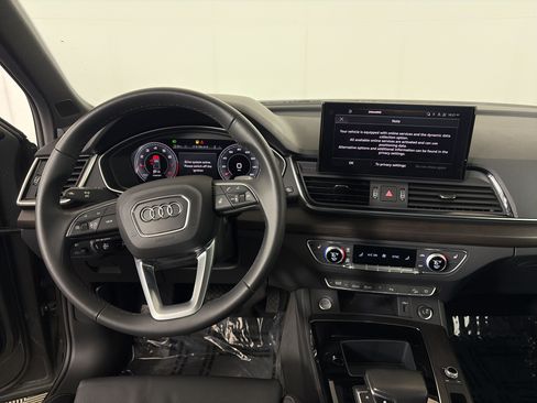 Certified 2023 Audi Q5 2.0T Premium Plus w/ Premium Plus Package AWD/4WD image 3