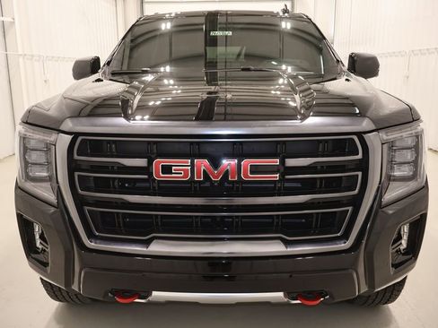 Used 2024 GMC Yukon AT4 w/ Technology Package image 4