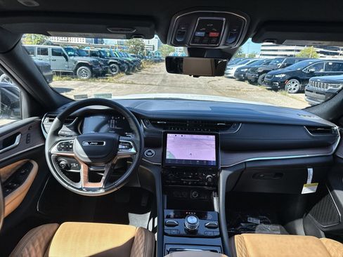 New 2025 Jeep Grand Cherokee Summit w/ Adv Protech Group IV image 22