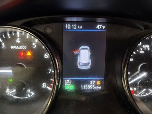 Used 2019 Nissan Rogue SV FWD image 12