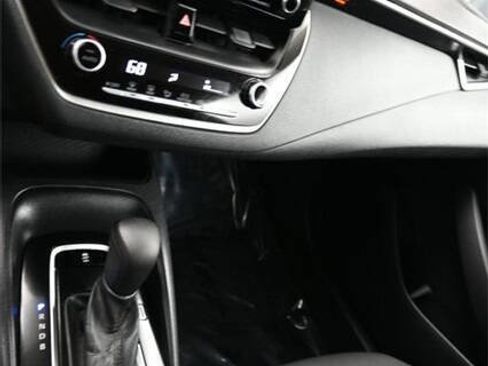 Used 2022 Toyota Corolla LE image 22